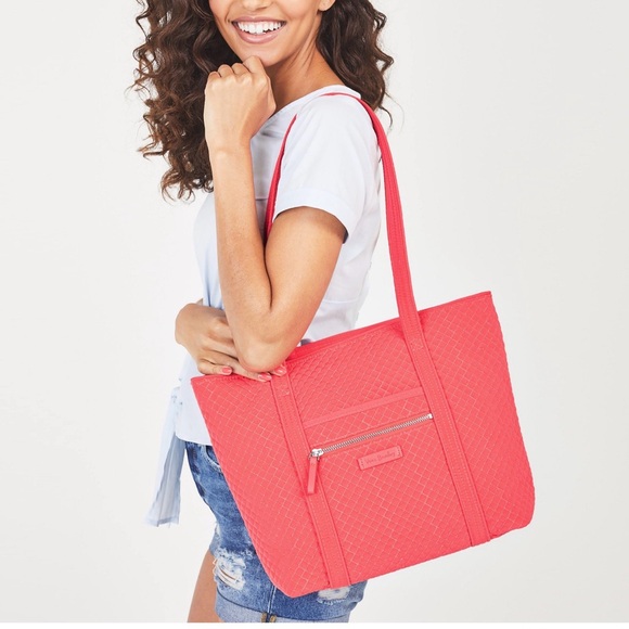 Vera Bradley Handbags - Vera Bradley womens iconic Coral Quilted Tote Bag